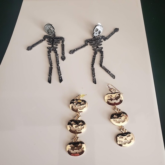 Two Pair of Halloween Earrings Gun Metal Sugarfix Skeletons & Gold Tone Pumpkins - Picture 1 of 9